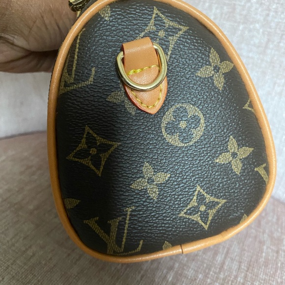 DESIGNER INSPIRED BAG - Picture 6 of 15